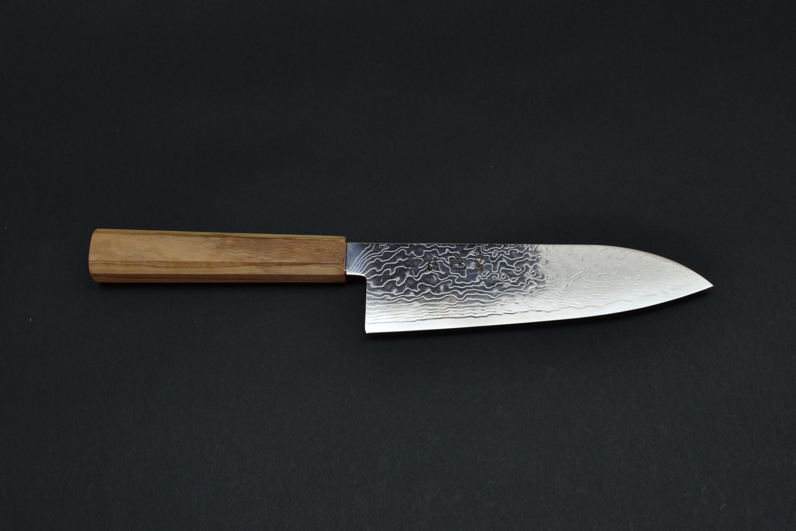 Hatsukokoro Ryuhyo Santoku 180mm - Image 4